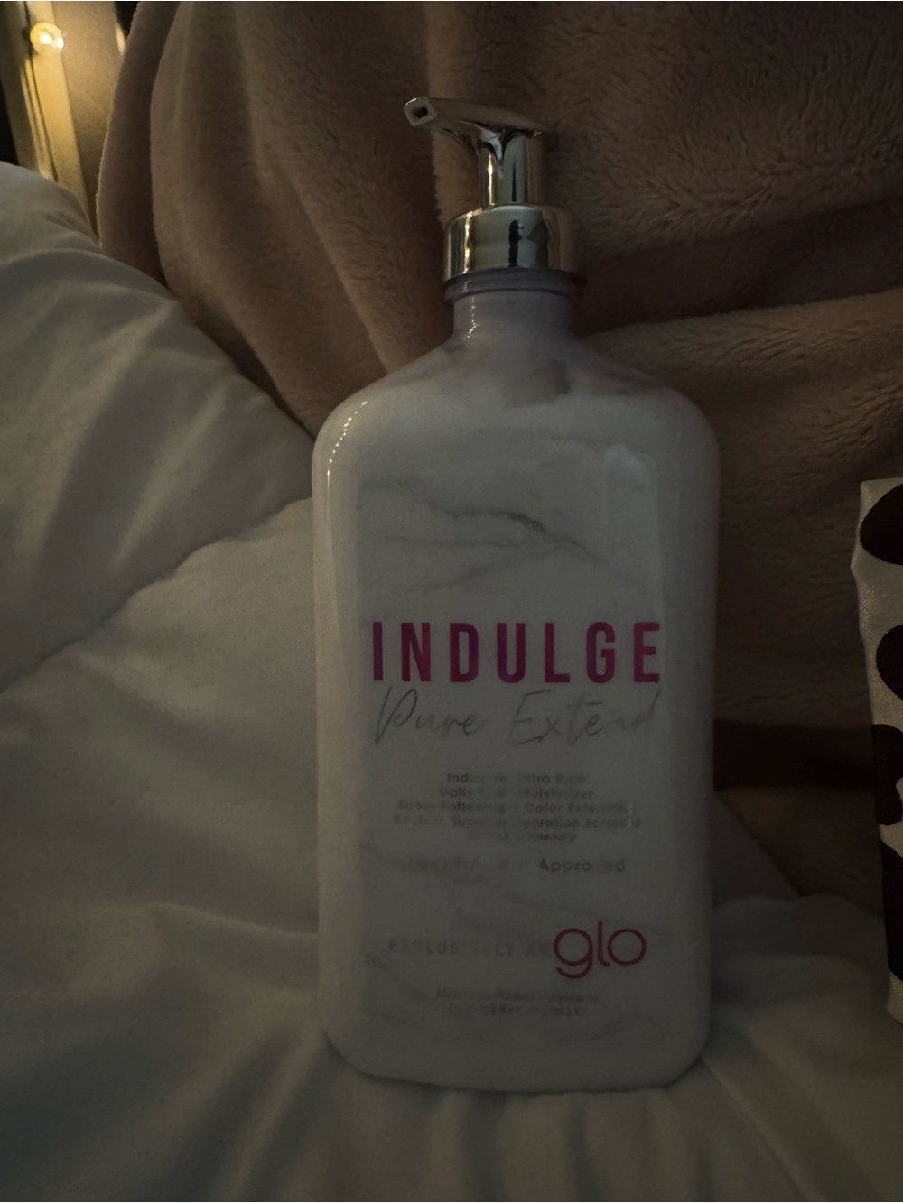 GLO Jeans INDULGE Pure Extend Lotion - White with Coral Pink Accents